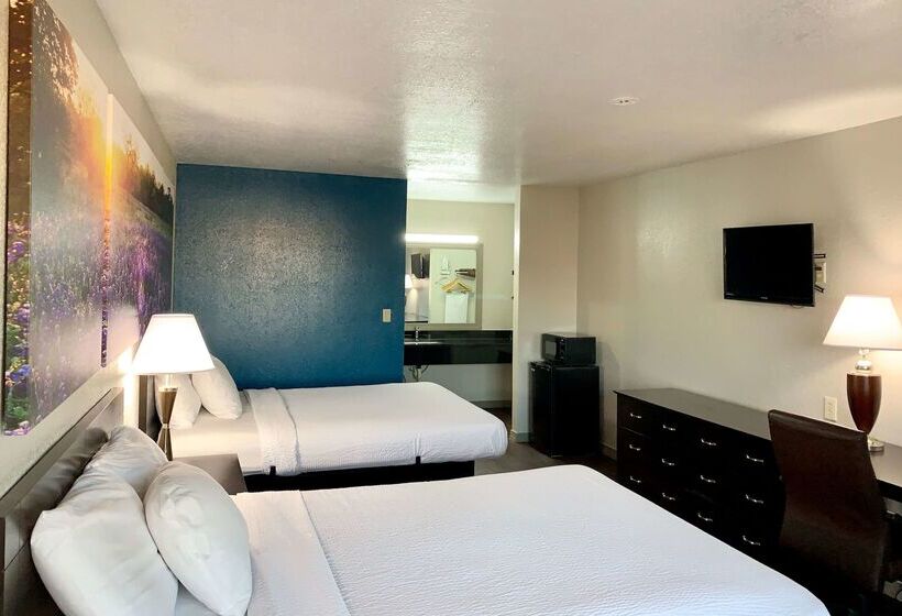 호텔 Days Inn & Suites By Wyndham   Canton First Monday Trade Days