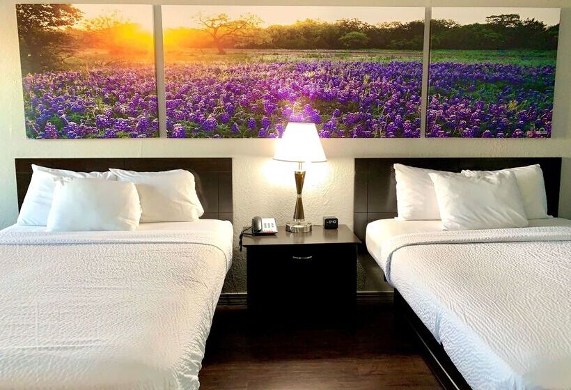 호텔 Days Inn & Suites By Wyndham   Canton First Monday Trade Days