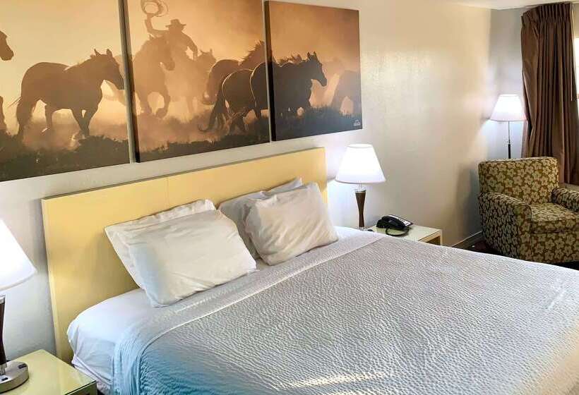 호텔 Days Inn & Suites By Wyndham   Canton First Monday Trade Days