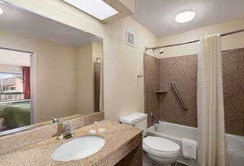 בית מלון כפרי Days Inn By Wyndham Cookeville