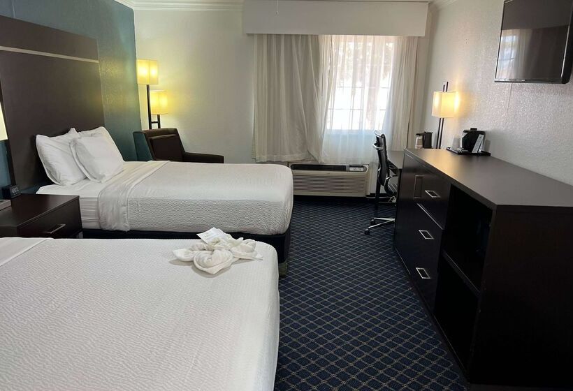 Отель Days Inn By Wyndham Dalhart