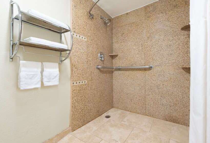 Отель Days Inn By Wyndham Dalhart