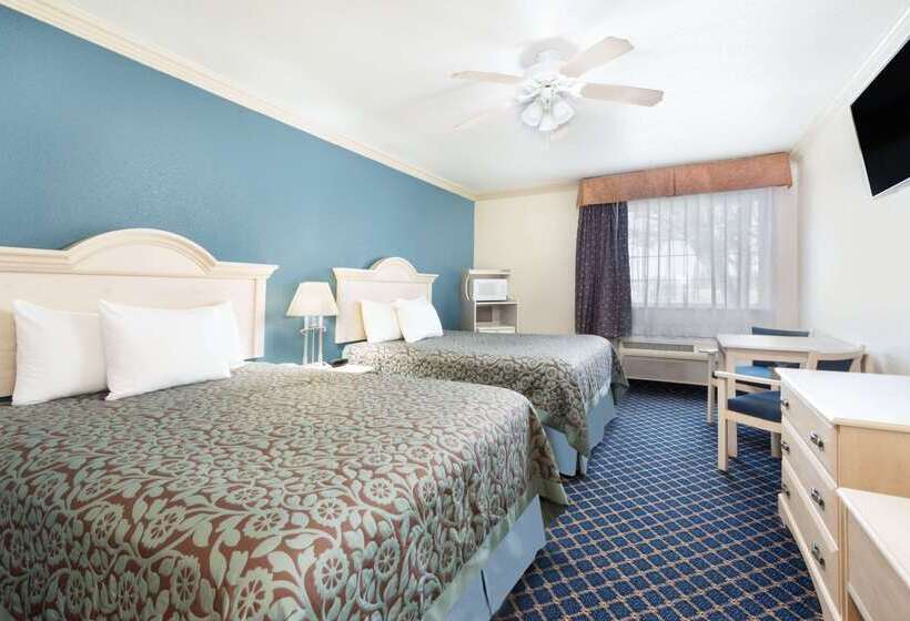 Отель Days Inn By Wyndham Dalhart