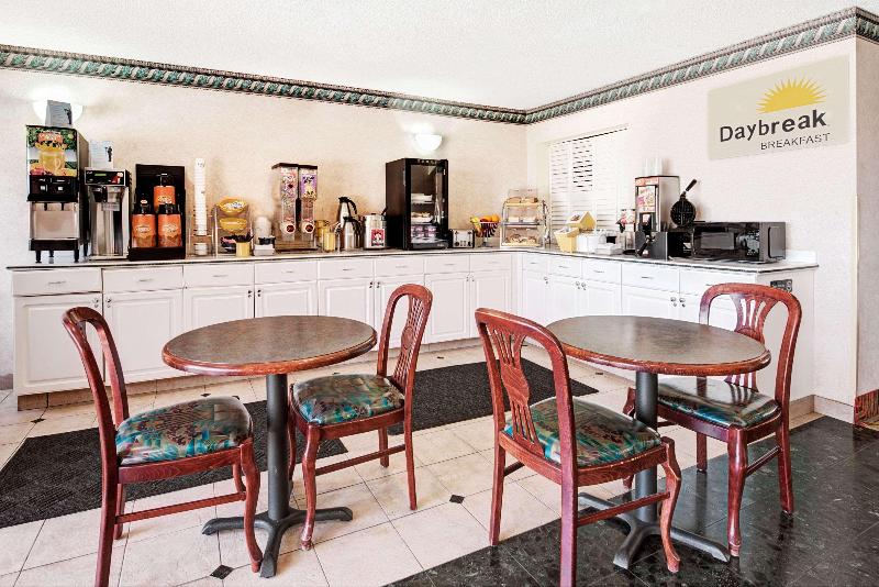 فندق Days Inn By Wyndham Dallas Plano