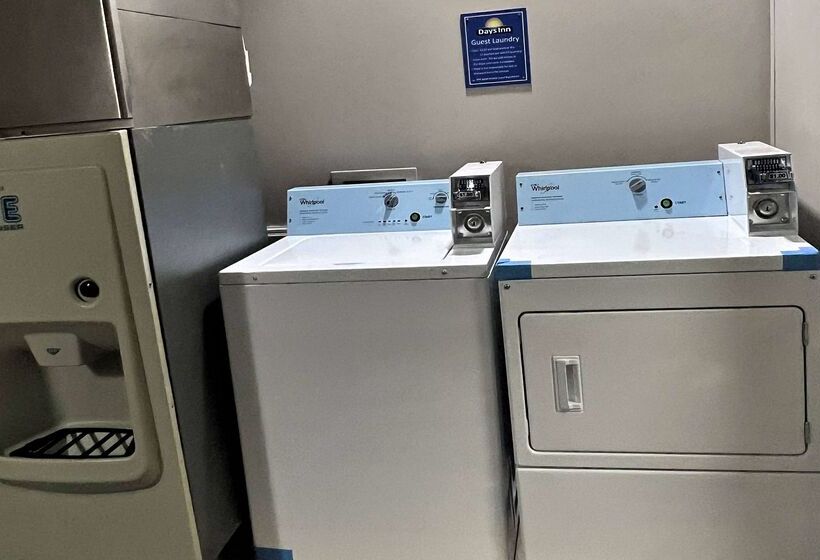 בית מלון כפרי Days Inn By Wyndham Denham Springsbaton Rouge East