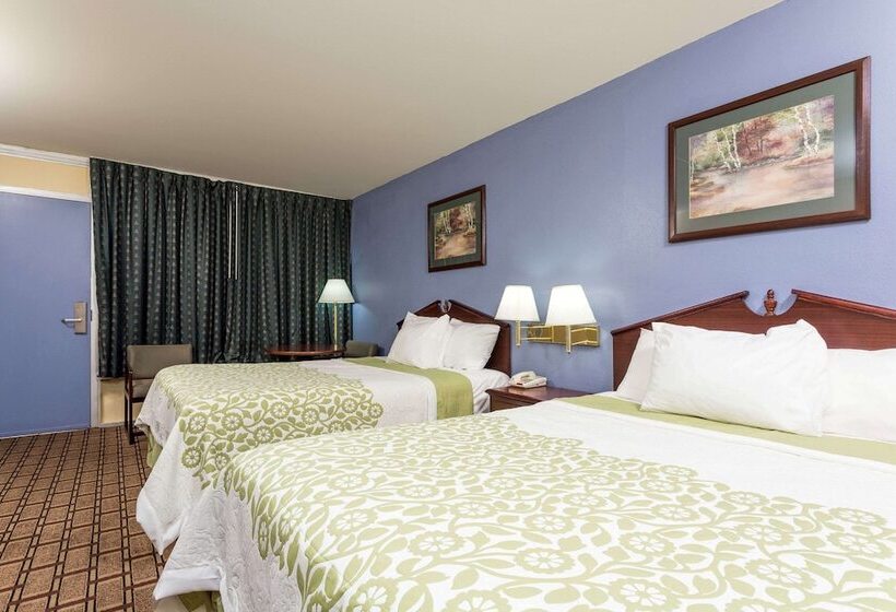 בית מלון כפרי Days Inn By Wyndham Dickson