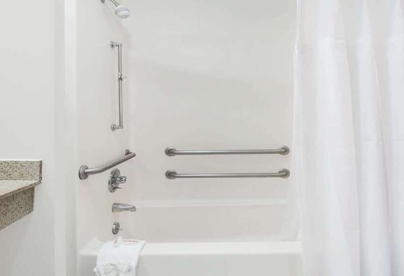 فندق Days Inn By Wyndham Dyersburg