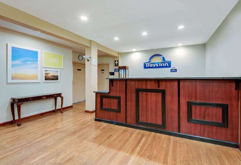 فندق Days Inn By Wyndham Fairmont