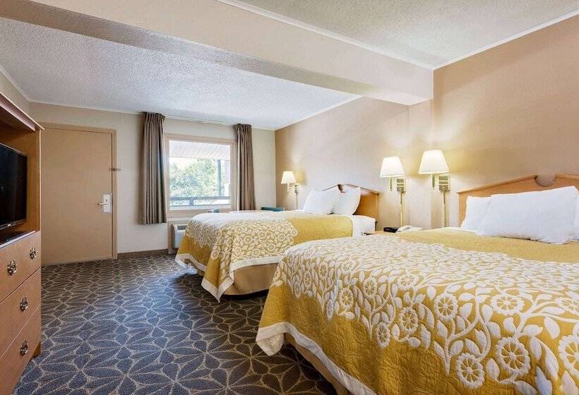 فندق Days Inn By Wyndham Fairmont