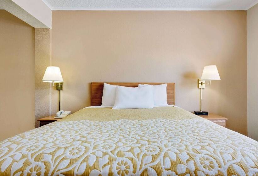 فندق Days Inn By Wyndham Fairmont