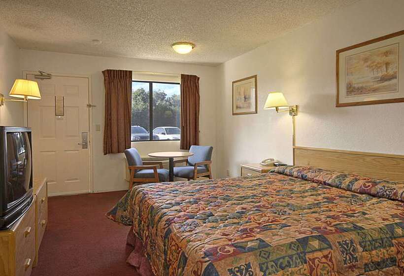 Отель Days Inn By Wyndham Fresno South