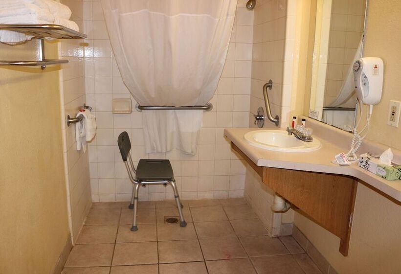 Отель Days Inn By Wyndham Fresno South