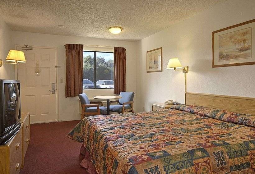 Отель Days Inn By Wyndham Fresno South