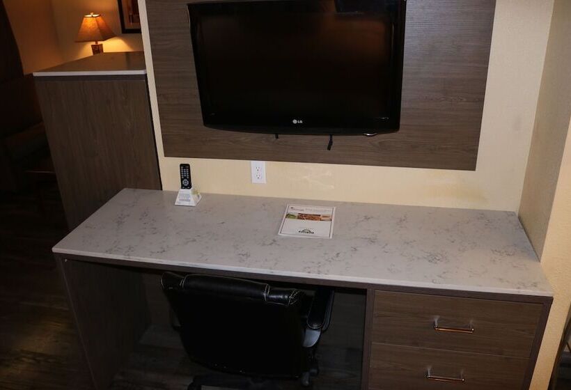 هتل Days Inn By Wyndham Fresno South
