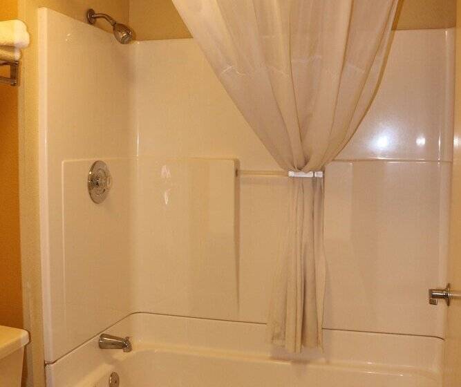 Отель Days Inn By Wyndham Fresno South