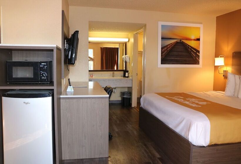 Отель Days Inn By Wyndham Fresno South