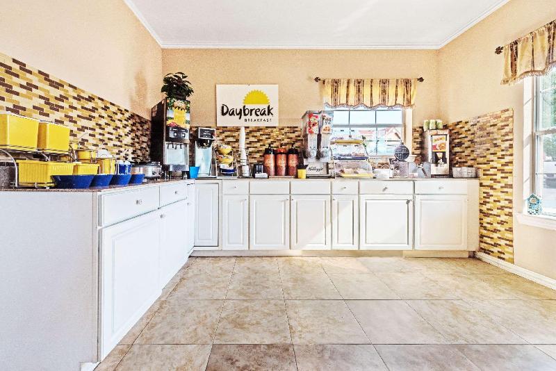 호텔 Days Inn By Wyndham Gainesville