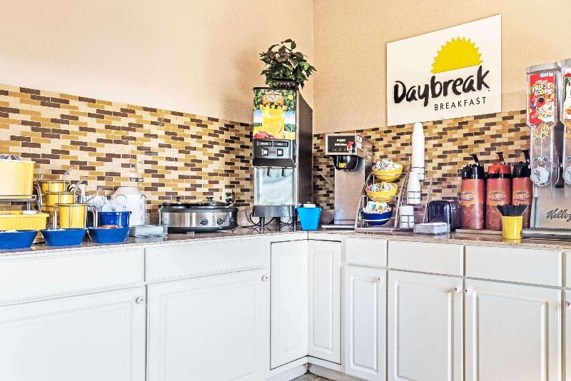 호텔 Days Inn By Wyndham Gainesville