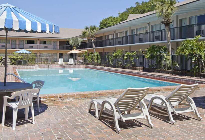 فندق Days Inn By Wyndham Gainesville University