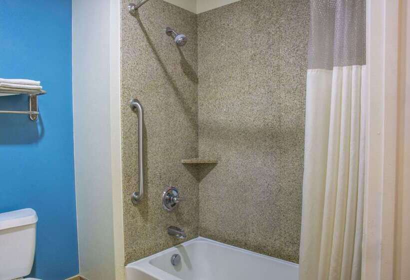 هتل Days Inn By Wyndham Humble/houston Intercontinental Airport