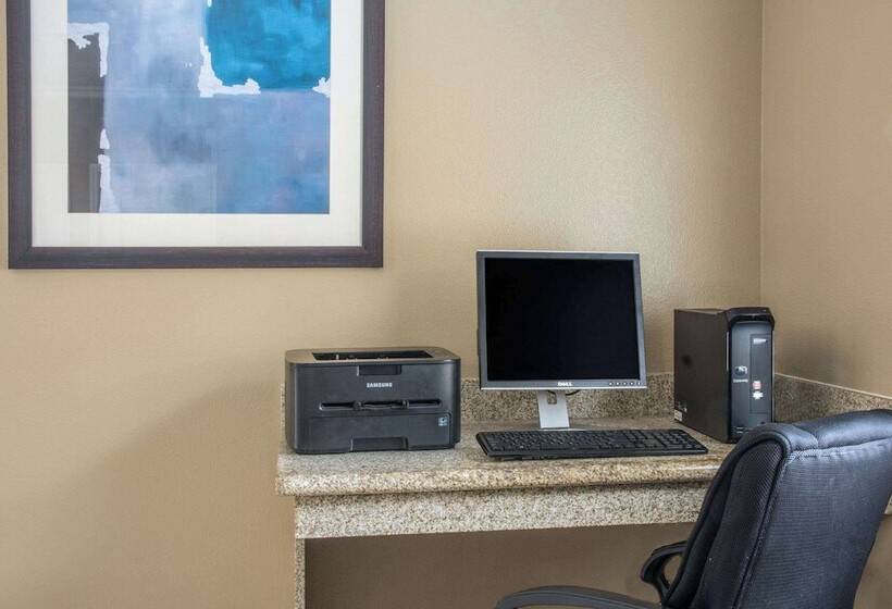هتل Days Inn By Wyndham Humble/houston Intercontinental Airport