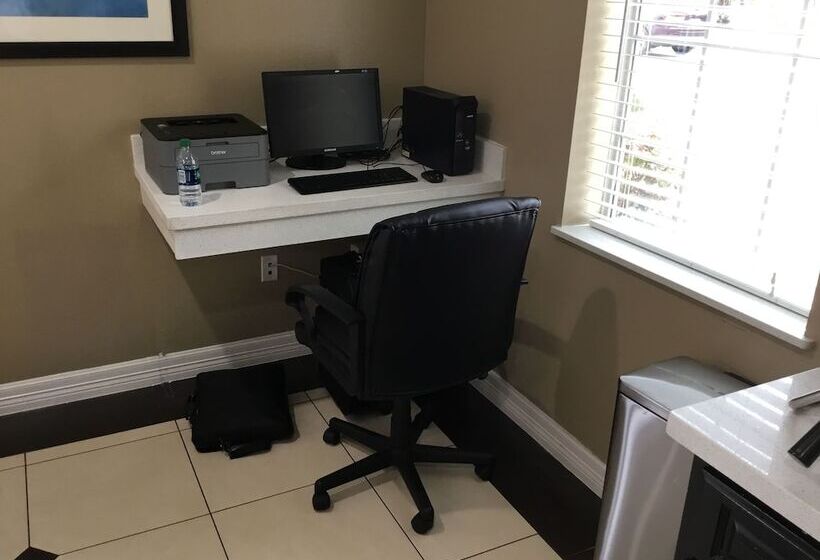 ホテル Days Inn By Wyndham Humble/houston Intercontinental Airport