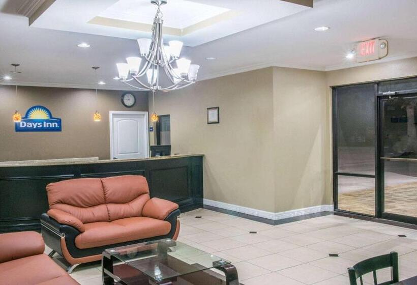 هتل Days Inn By Wyndham Humble/houston Intercontinental Airport