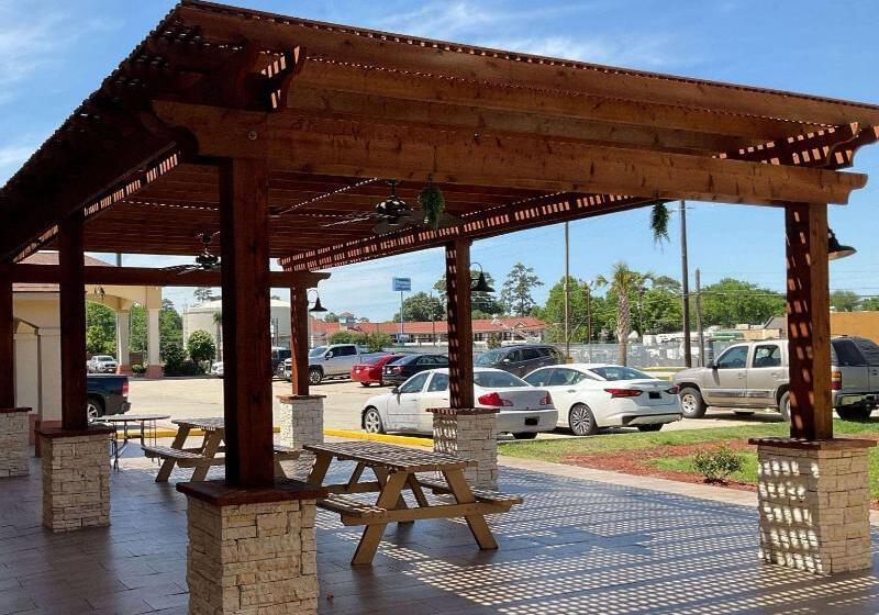 هتل Days Inn By Wyndham Humble/houston Intercontinental Airport