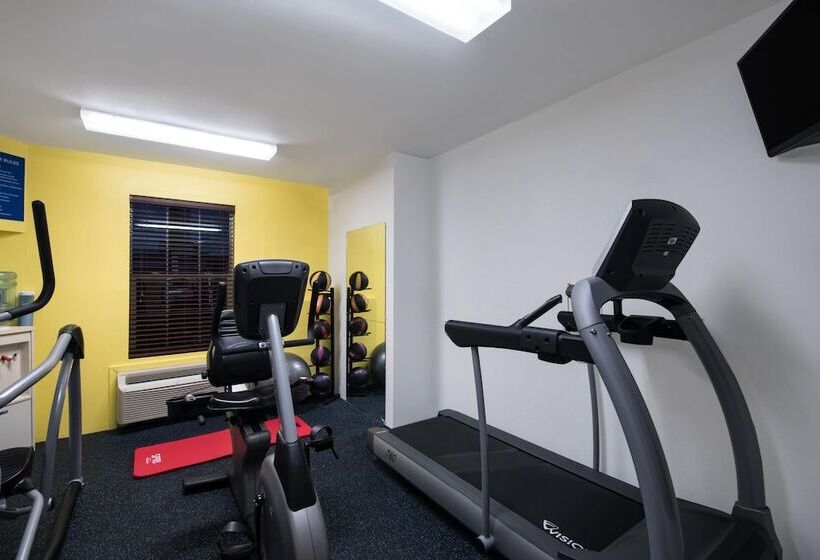 فندق Days Inn By Wyndham Jamestown