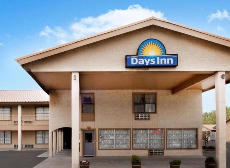 Отель Days Inn By Wyndham Kenedy Karnes City