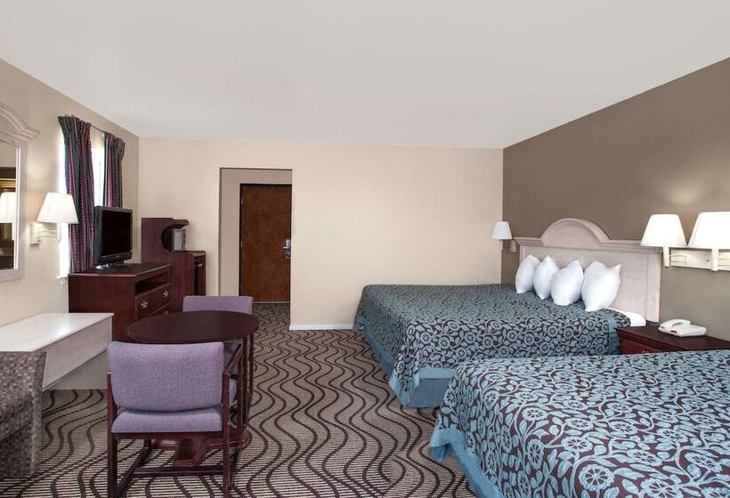 בית מלון כפרי Days Inn By Wyndham Kerrville