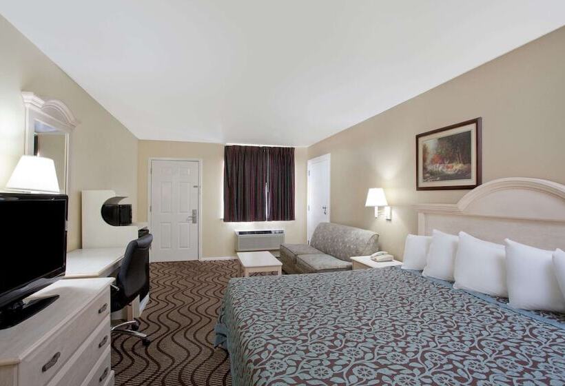 בית מלון כפרי Days Inn By Wyndham Kerrville