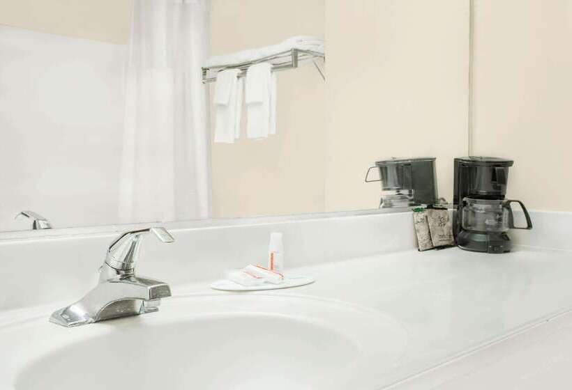 فندق Days Inn By Wyndham Lincoln