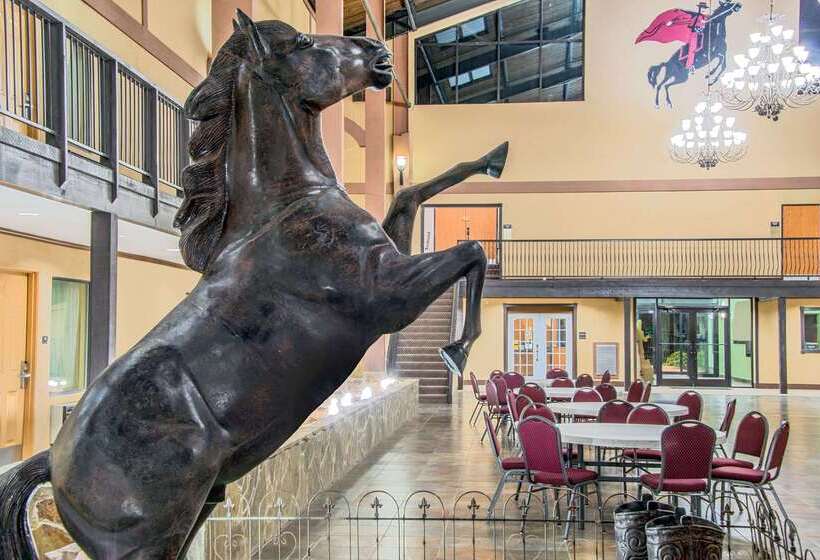 فندق Days Inn By Wyndham Lubbock South