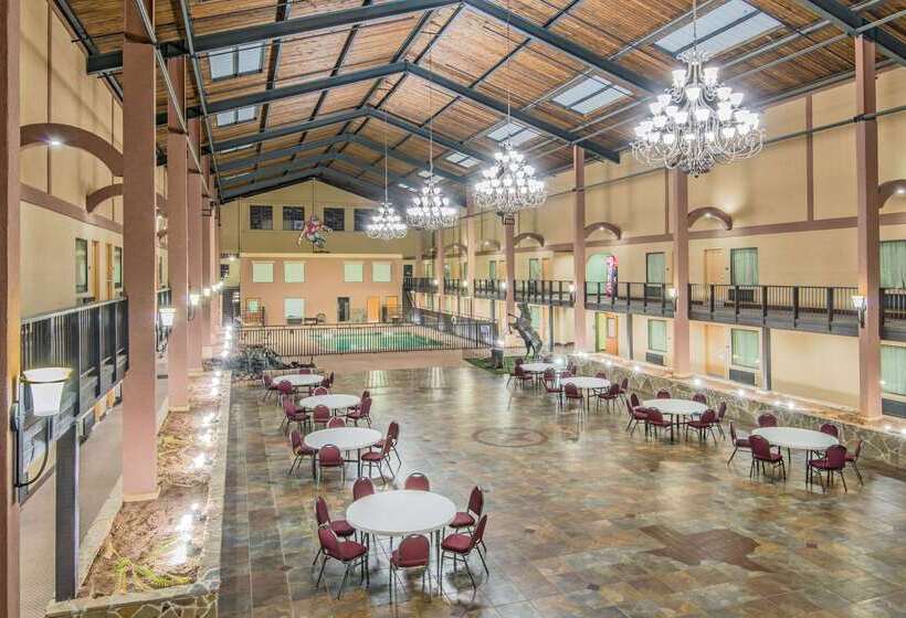 فندق Days Inn By Wyndham Lubbock South