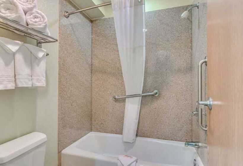 فندق Days Inn By Wyndham Lubbock South