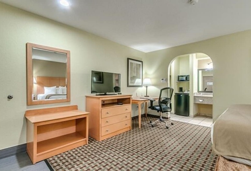 فندق Days Inn By Wyndham Lubbock South