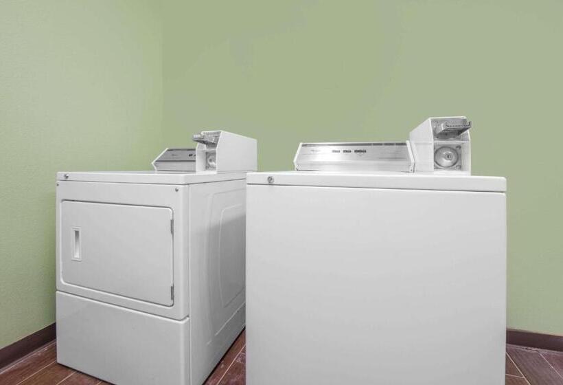 فندق Days Inn By Wyndham Lubbock South