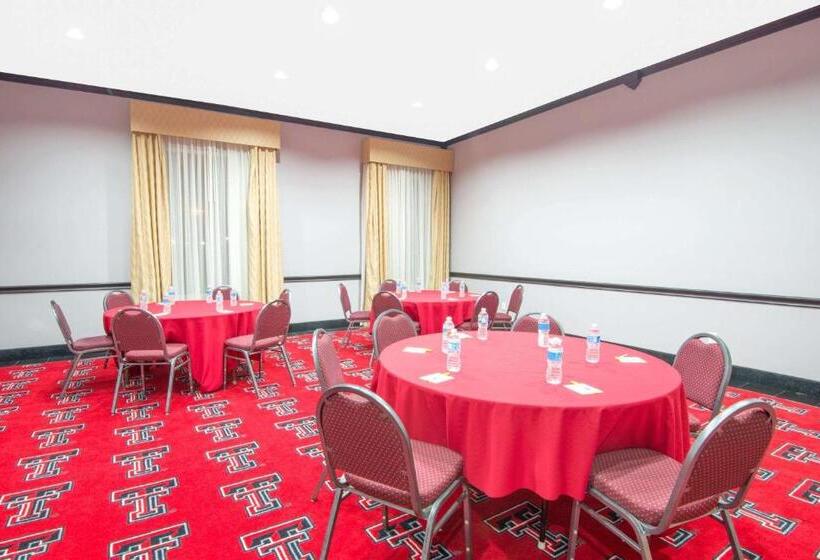 فندق Days Inn By Wyndham Lubbock South