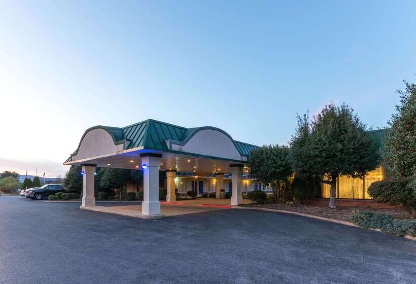Отель Days Inn By Wyndham Luray Shenandoah