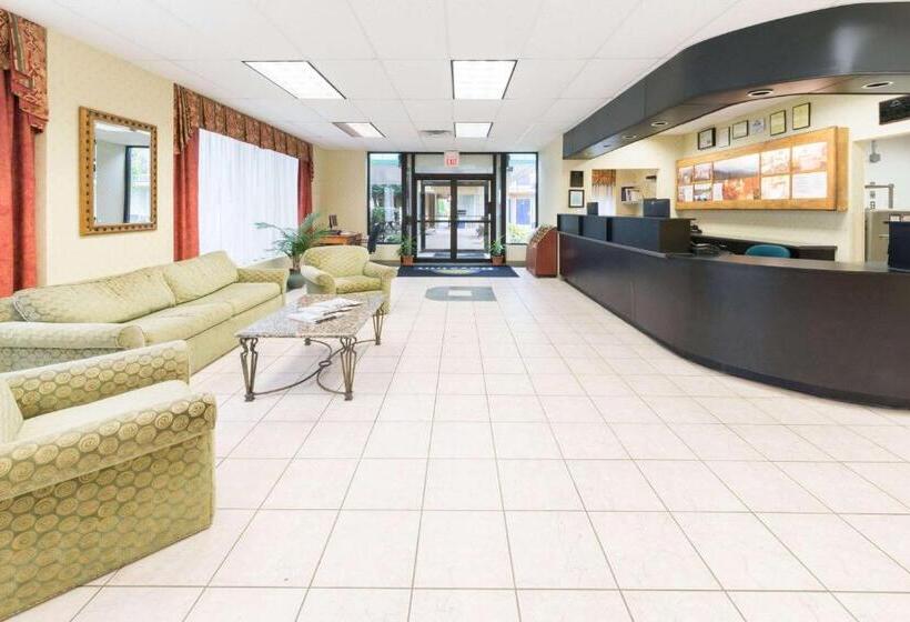 Отель Days Inn By Wyndham Luray Shenandoah