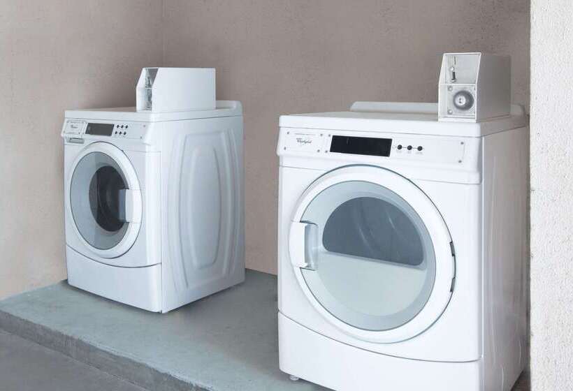 فندق Days Inn By Wyndham Mccomb Ms