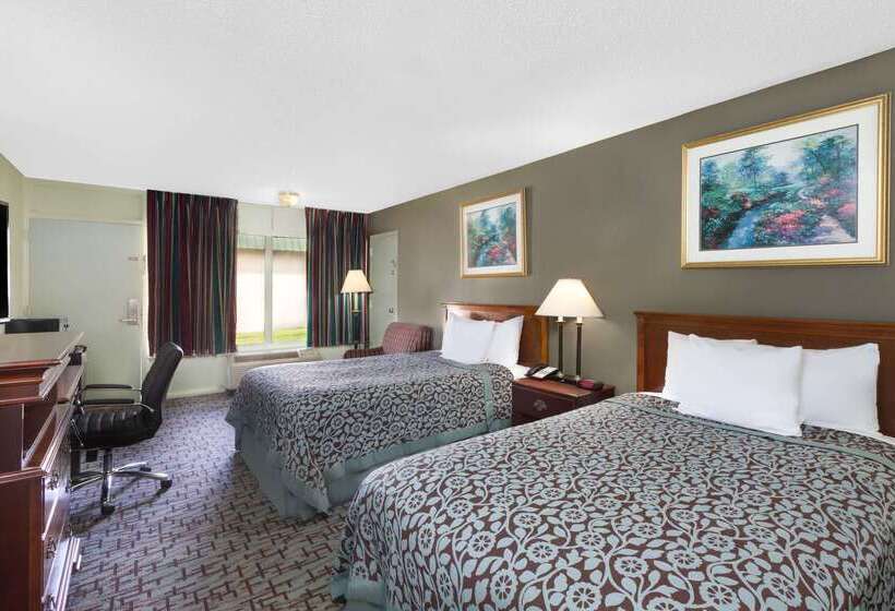 فندق Days Inn By Wyndham Mccomb Ms