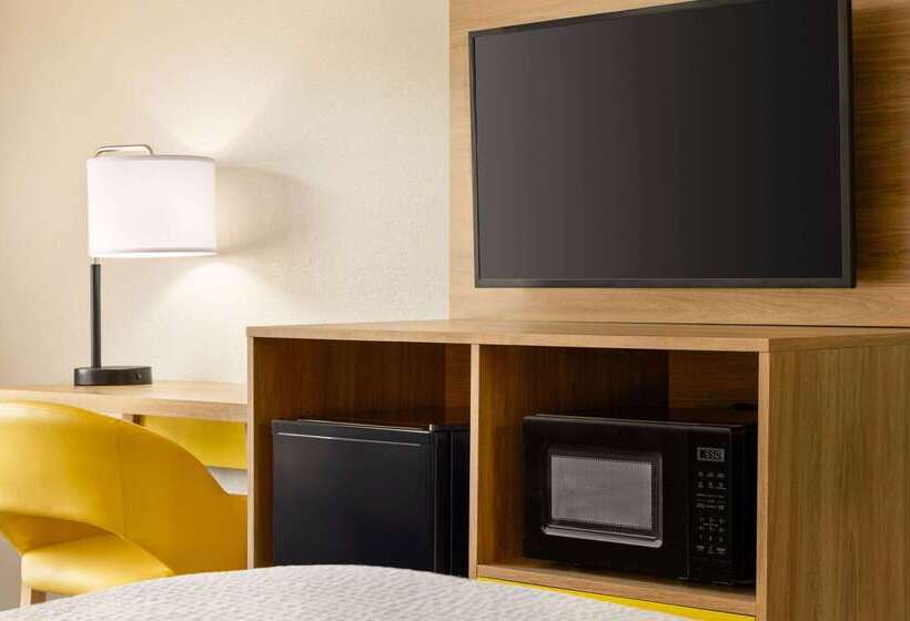 فندق Days Inn By Wyndham Mccomb Ms