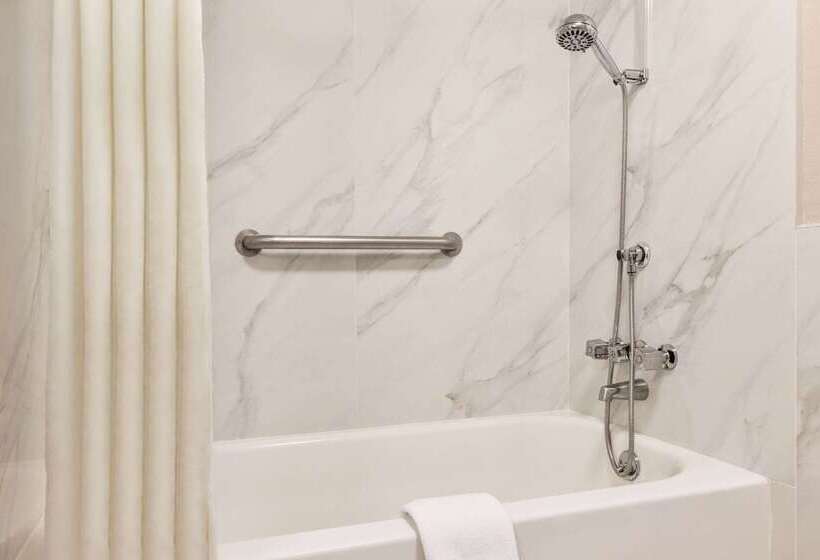 فندق Days Inn By Wyndham Mccomb Ms