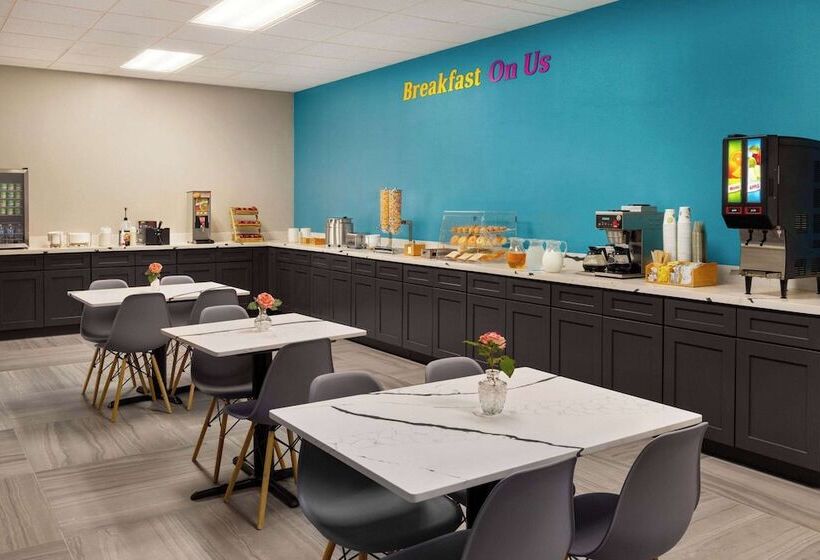 فندق Days Inn By Wyndham Mccomb Ms