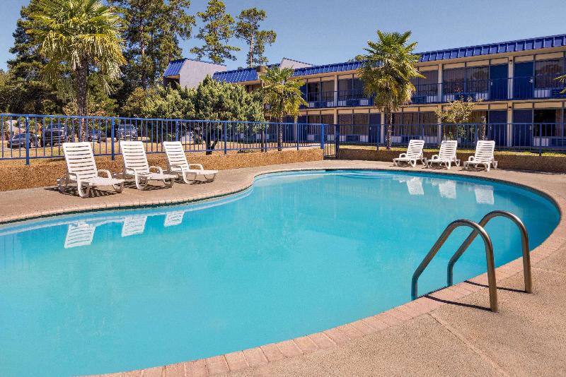 فندق Days Inn By Wyndham Mccomb Ms