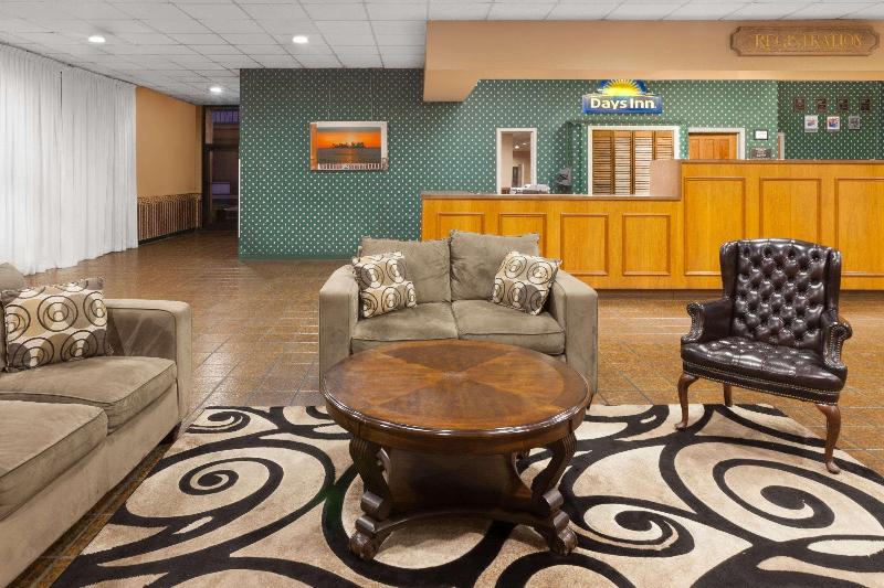 فندق Days Inn By Wyndham Mccomb Ms