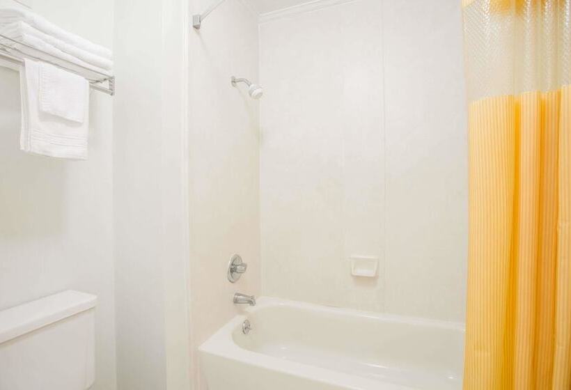 فندق Days Inn By Wyndham Milledgeville