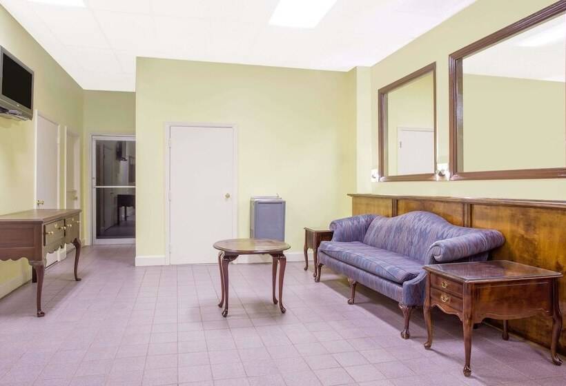 فندق Days Inn By Wyndham Milledgeville